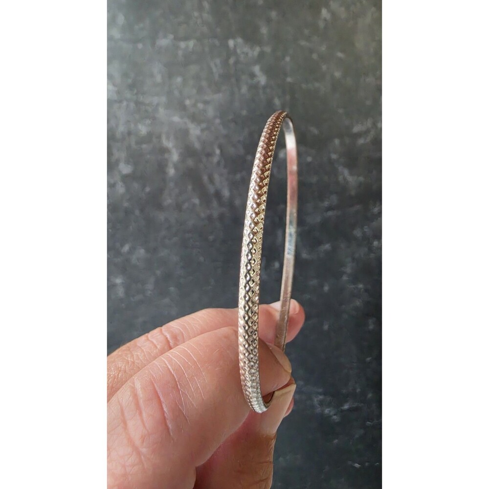 Silver Tone Metal Bangle Bracelet Vintage Costume Jewelry